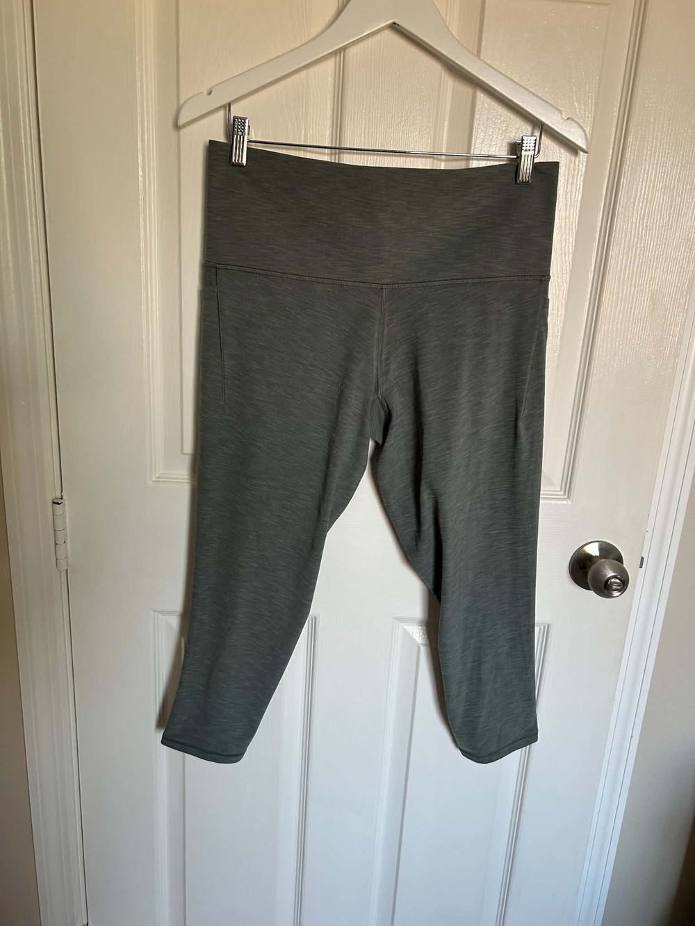 Athleta Salutation Stash Pocket II 7/8 Leggings Gray 1X High Rise